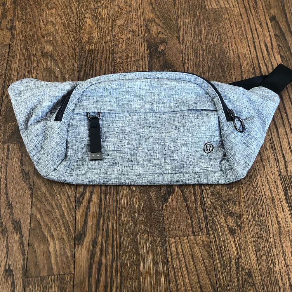 Lulu lemon fanny pack - perfect condition